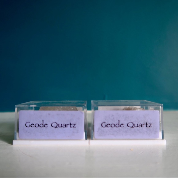 🌈 Geode Quartz Mini Rock Gift Box 🌸3/$14 - Picture 1 of 4
